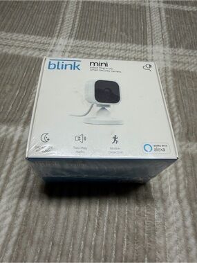 Blink Mini Indoor Plug-In HD Smart Security Camera - White